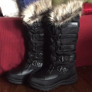 Brand new Guess winter boots